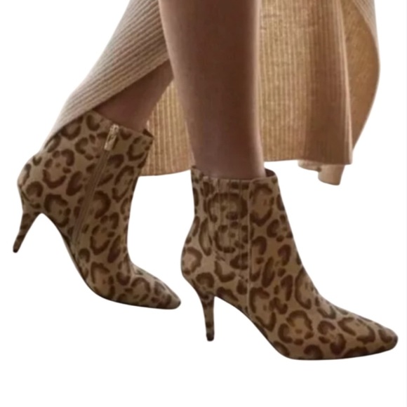 VINCE CAMUTO Ambind Bootie Calf Hair Animal Print Brown- Size 8.5 - Picture 2 of 14